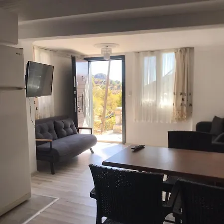 Kardelen Apart * ダッチャ